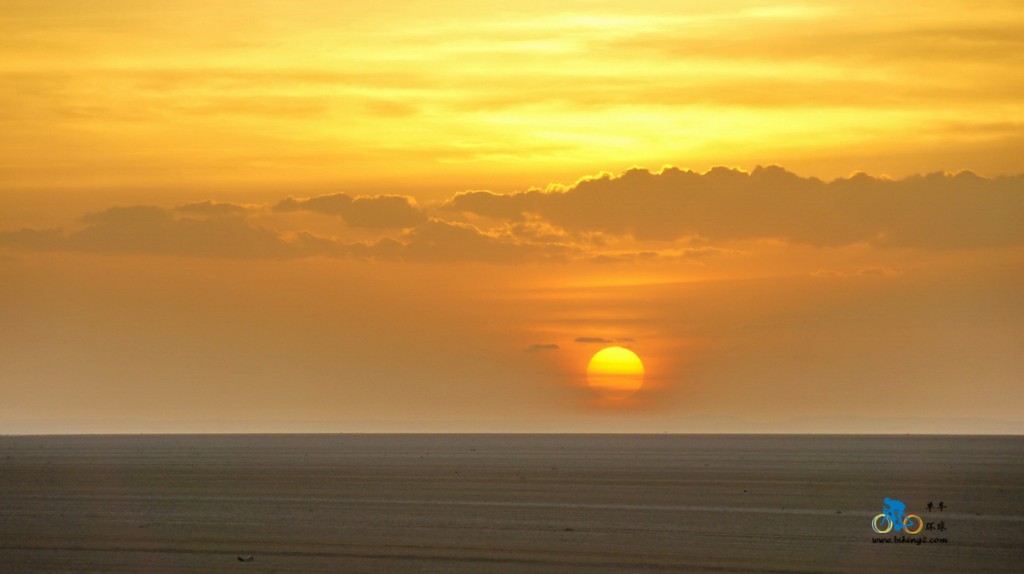 大漠夕阳-骑在吉布提